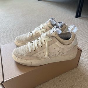 LIKE NEW P448 Sneakers